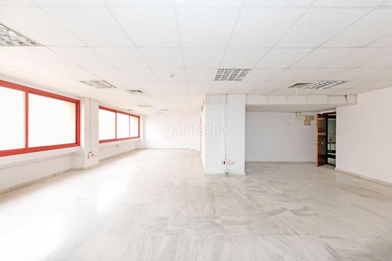 Foto 120183ce-1887-408f-8a87-d22c5457a0ae. Ufficio in calle remo 1 in Urbadiez - Entrepuentes Sevilla