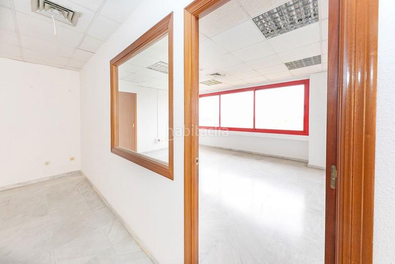 Foto 53e66a7d-069f-4094-9628-98d8878313ea. Büro in calle remo 1 in Urbadiez - Entrepuentes Sevilla