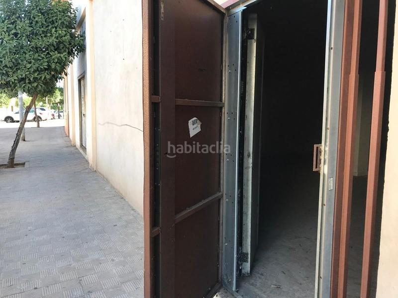 Foto efdec5df-ed28-4017-96a2-988d789fc12c. Geschäftsraum in calle antoni ros marbà 4 in Centro - Doña Mercedes Dos Hermanas