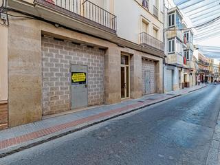 Locale commerciale in Calle Santa María Magdalena 38