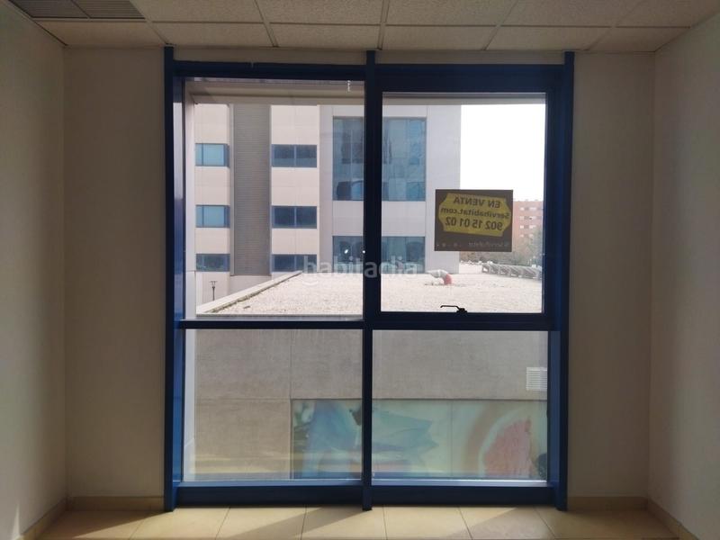 Foto ccae748c-2562-4b40-b960-0b741a99b2b5. Office space in calle arquitectura 5 in San Jerónimo - La Bachillera Sevilla