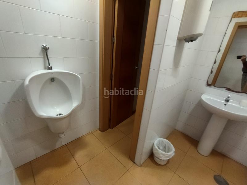 Foto 093ddb87-b410-4a63-a819-0d9a46497a01. Bureau dans calle marqués de pickman 28 dans Ciudad Jardín Sevilla