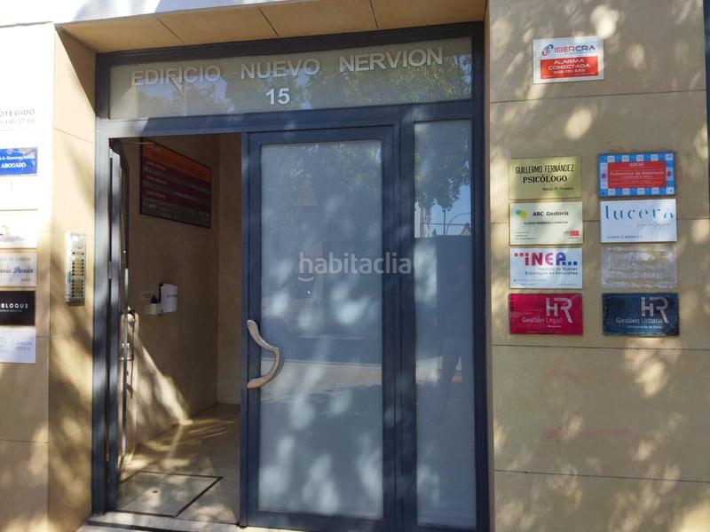 Foto 86fd81d1-d5a8-47c1-be28-0a6fbf962c91. Oficina a calle marqués de pickman 28 a Ciudad Jardín Sevilla