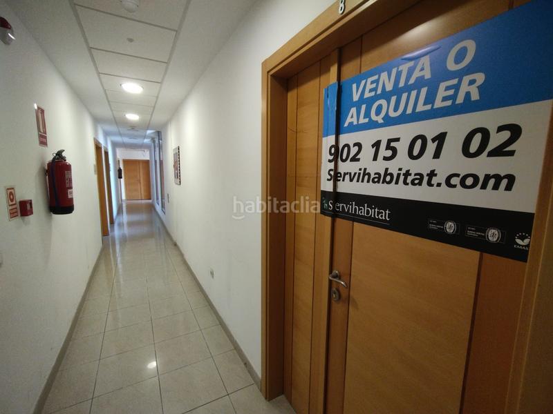 Foto ecaa9c0f-0c12-4028-962d-122a910cc6a2. Oficina a calle marqués de pickman 28 a Ciudad Jardín Sevilla