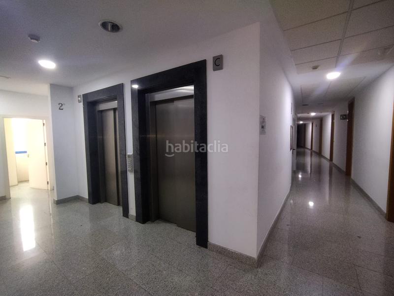 Foto 1336536d-cfb3-469e-9891-295a3e4b12d9. Ufficio in calle zoologia 4 in San Jerónimo - La Bachillera Sevilla