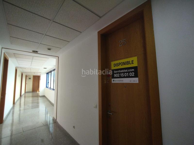 Foto 2cbefa48-ddbc-49be-a27e-8dfbe87443a1. Ufficio in calle zoologia 4 in San Jerónimo - La Bachillera Sevilla