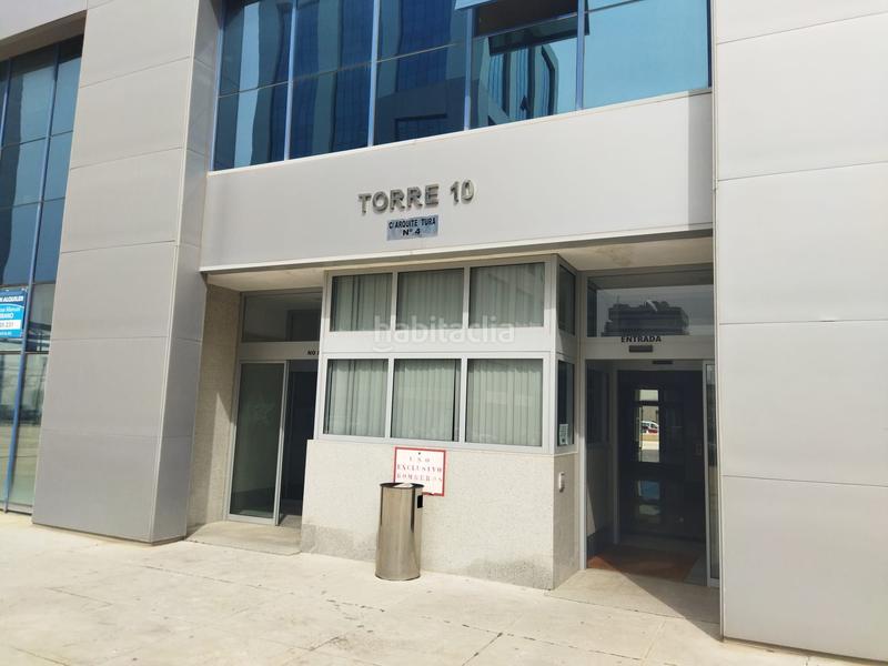 Foto e2e1a5f5-edfd-44e6-b8d4-ab1c2af81d5e. Bureau dans calle arquitectura 20 dans San Jerónimo - La Bachillera Sevilla