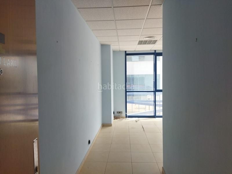 Foto 764679f5-9b3d-401f-a2c9-9c485d5fc4b0. Office space in calle arquitectura 20 in San Jerónimo - La Bachillera Sevilla