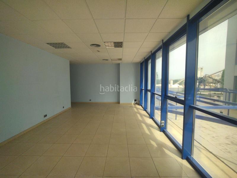 Foto c9e759c8-ffa7-4631-af02-4bcdfdfc0996. Ufficio in calle arquitectura 20 in San Jerónimo - La Bachillera Sevilla