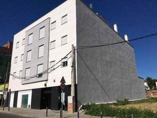 Locale commerciale in Calle Polvero 39