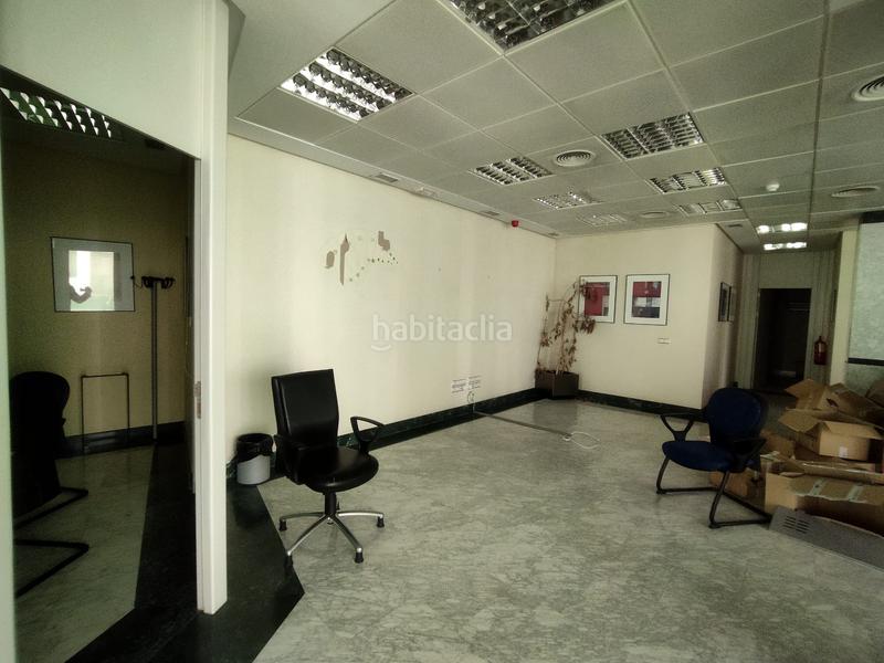 Foto da10d9d0-7aa1-4172-bfb2-c206a2a1b9c2. Lloguer local comercial a calle bañer de salcedo 1 a Sevilla