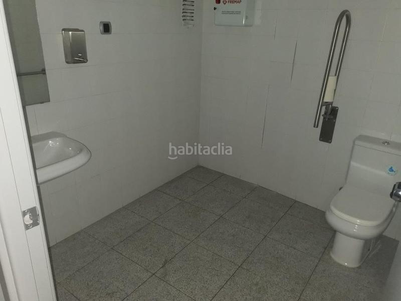 Foto 66272fc9-edcc-47ce-80e8-102e7d4de1e5. Geschäftsraum in calle amador de los ríos 6 in La Calzada - La Florida Sevilla