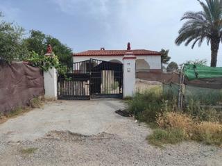 Chalet in Calle sierra de aracena 38
