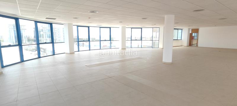 Foto fe09bee9-02e1-4459-b934-2b0a66d60231. Ufficio in avenida tecnología 26 in San Jerónimo - La Bachillera Sevilla