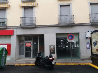 Lloguer Local Comercial a Calle santa maría magdalena 24. Gran local comercial céntrico