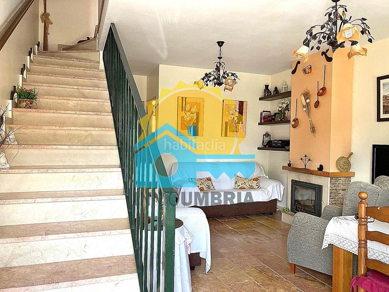 Foto f1abe17c-b5ca-4ccb-9974-e1c33f143303. Casa pareada en Calañas