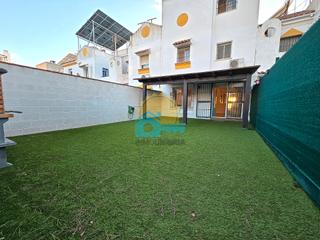 Casa adossada en Bellavista. Chalet pareado en venta en aljaraque