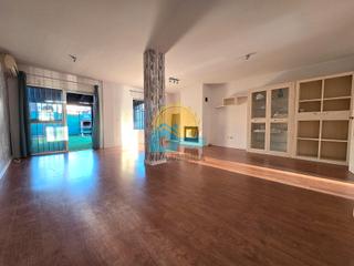 Casa adossada a Bellavista. Chalet pareado en venta en aljaraque