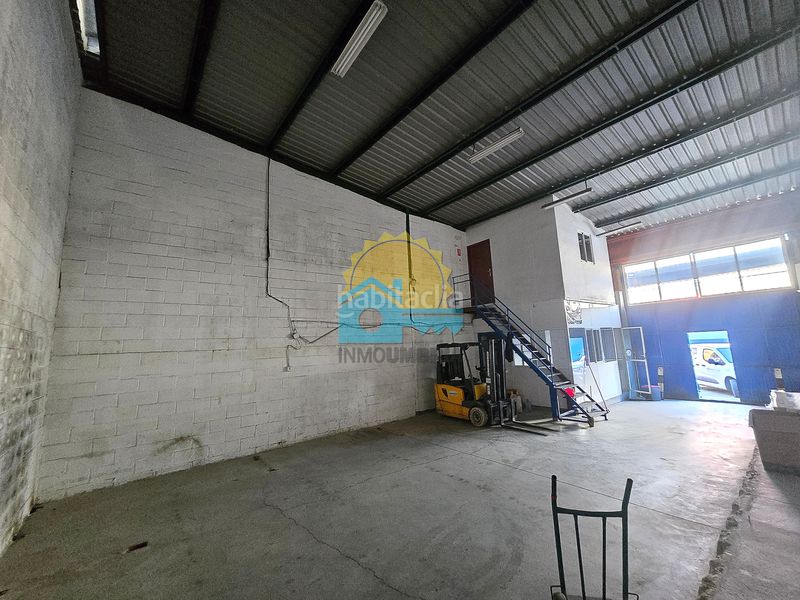 Foto 605fa556-354d-4ff2-b347-921fd8a3686a. Nau industrial a Nuevo Parque - Los Rosales - Tráfico Pesado Huelva