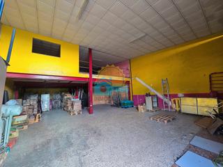 Bâtiment à usage industriel à Nuevo Parque - Los Rosales - Tráfico Pesado. Nave industrial en venta en huelva
