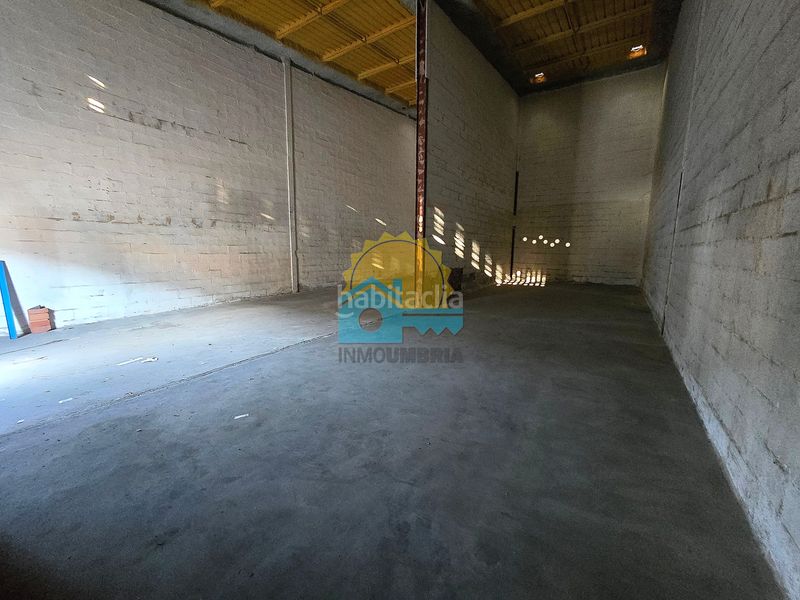 Foto ba791017-d40b-4ae0-a4dc-7ac5fee36f72. Nau industrial a Nuevo Parque - Los Rosales - Tráfico Pesado Huelva