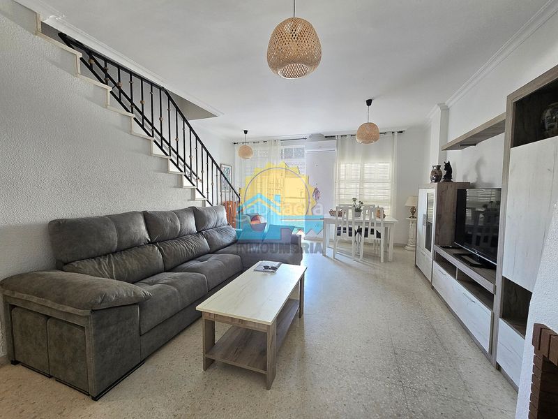Foto 42a798dd-c488-4b1f-822d-e805e886f06c. Casa adossada amb piscina a Punta Umbría