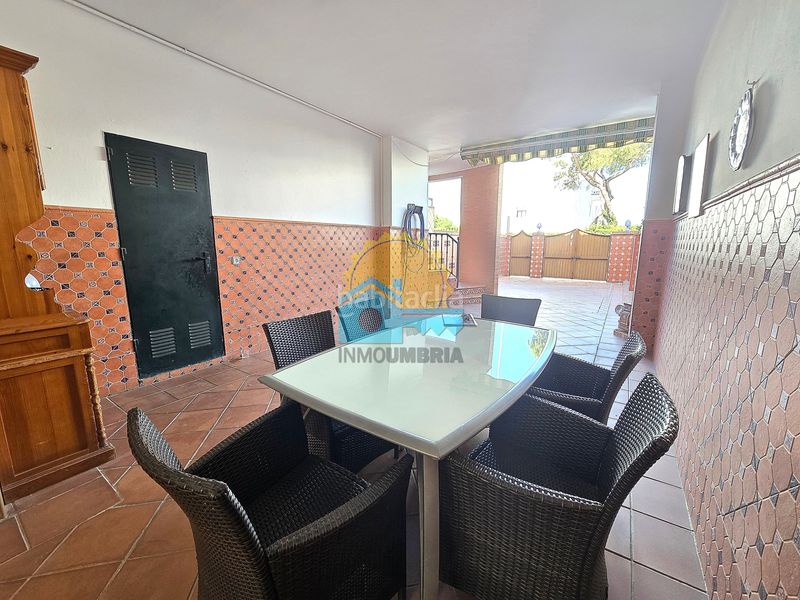Foto ae0ebce8-9216-4ba5-80ae-f312b5b9bb24. Casa adossada amb piscina a Punta Umbría