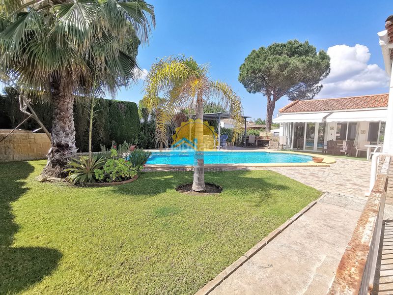 Foto f5b7e638-36b1-4ecd-983e-db9ddb55b18f. Xalet amb aparcament piscina a Dehesa - Monacilla Aljaraque
