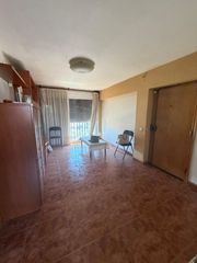 Flat  Avinguda del marqu�s de mont-roig. Piso alto, luminoso y con ascensor junto al metro de sant roc (b