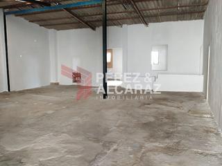 Bâtiment à usage industriel à Palma del Río. Solar nave en c/ nueva del parque.