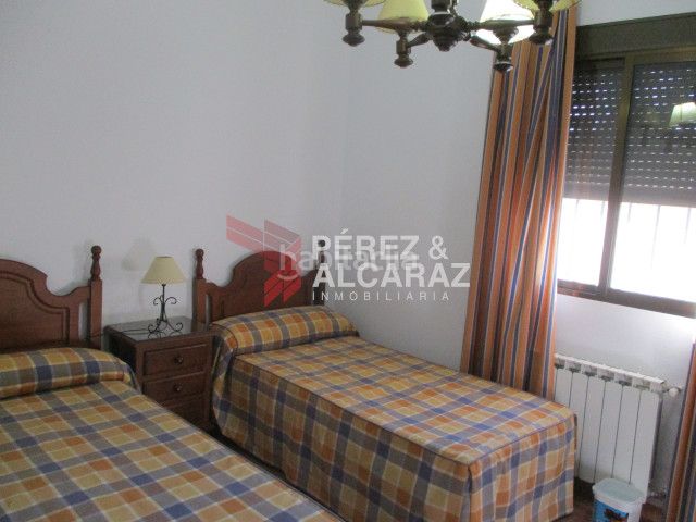 Foto aabb459e-429c-4f49-8404-3964b62be3c3. Xalet amb xemeneia aparcament piscina a Hornachuelos