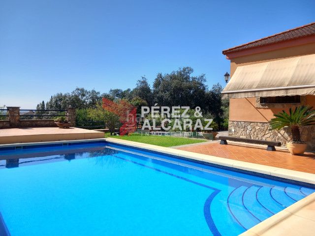 Foto b65e1797-f57f-4b2a-8086-9fd6f6634621. Xalet amb xemeneia aparcament piscina a Hornachuelos