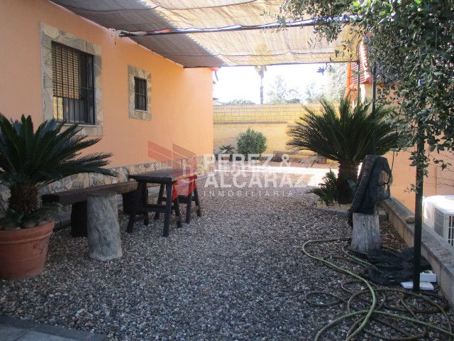 Foto bb7b36c0-8cd9-461b-9578-9e22cc4b3829. Xalet amb xemeneia aparcament piscina a Hornachuelos