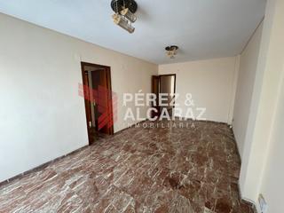 Pis  Calle virgen del rosario. Piso en 1ª planta en c/ virgen del rosario.