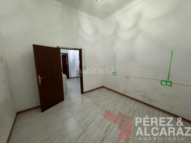 Foto 44d8fd19-21e1-490b-aee1-dab0009f85a6. Casa adossada a Palma del Río