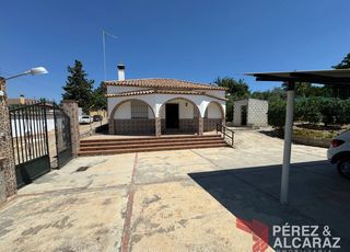 Finca rústica a Calle Chalets la Algaba 4