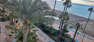 Pis a Puerto de Estepona. Piso en primera linea de playa a pasos del puerto deportivo