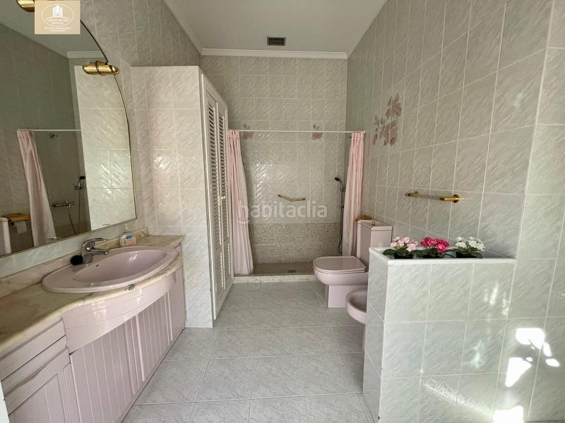 Foto 2739cfa5-6739-4b76-91e0-cad07bd55d70. Casa a schiera con parcheggio in Camas