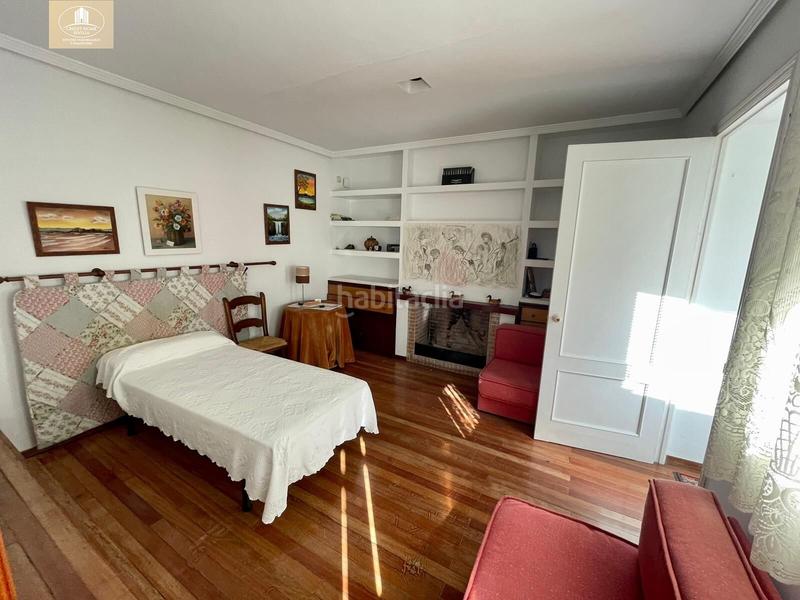 Foto 40d2e101-43b5-4d35-b96f-d067f8ee978e. Casa a schiera con parcheggio in Camas