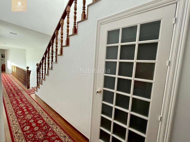 Foto 838e8b3f-05c3-4603-bd7a-834eece2a409. Casa a schiera con parcheggio in Camas