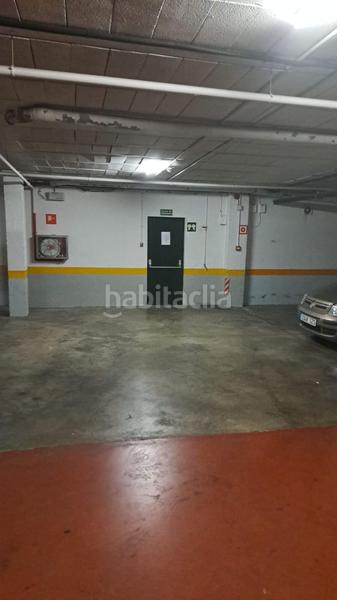 Foto 4da373fb-2eb9-41f6-81ab-9c3c43eaf873. Posto auto in colores - entreparques Sevilla