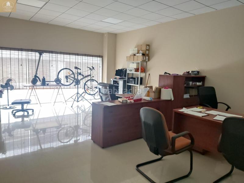 Foto 314fcb72-f295-4bec-bae3-21f65a182699. Ufficio con parcheggio in Bollullos de la Mitación