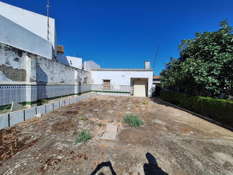 Foto 2980647f-dbfa-473b-8eef-b89db1601788. Building in Umbrete