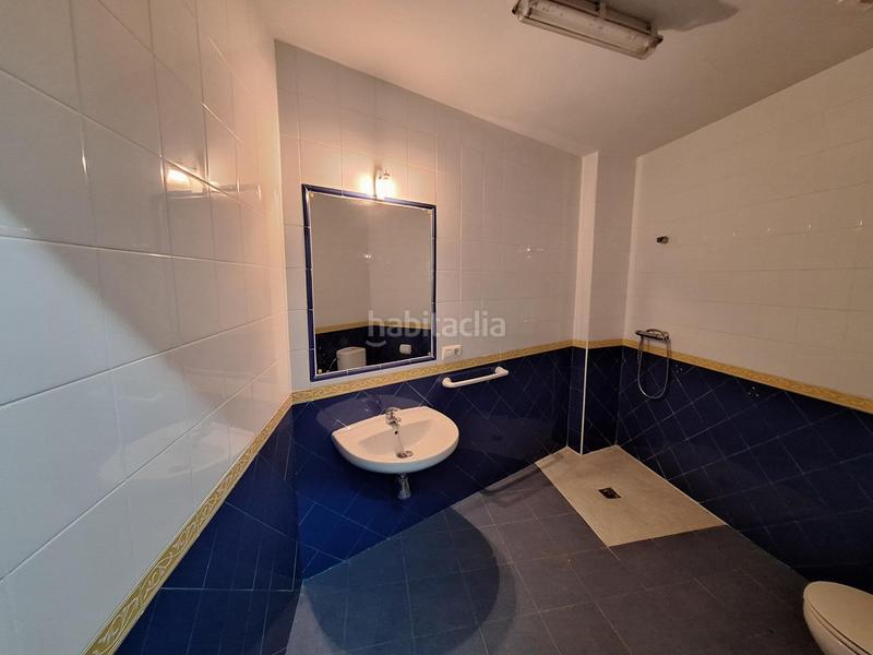 Foto 44d633b9-f940-4241-a933-f1ba40257a5e. Edificio en Umbrete