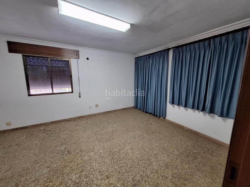 Foto 6d75744f-1126-42a5-966b-855e30c04b4e. Edificio en Umbrete