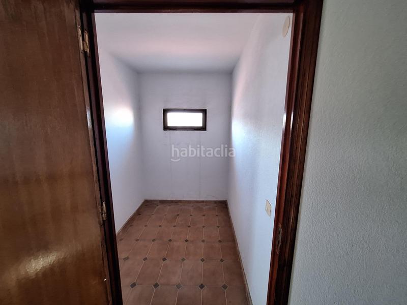 Foto 9de2631a-9d5a-4d46-9839-197c4c0c28c0. Edificio en Umbrete