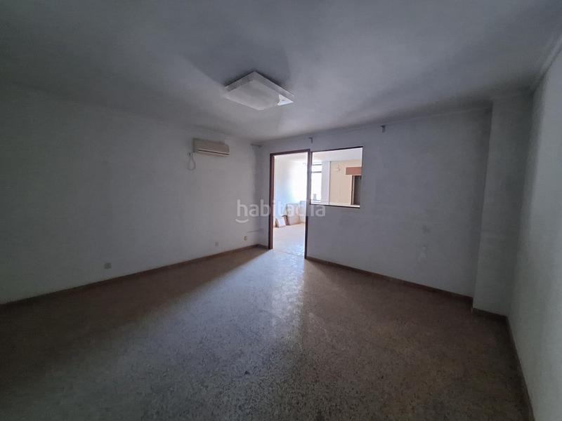 Foto e41c4406-a8d3-44cb-96b6-579ed5e231c6. Edificio en Umbrete