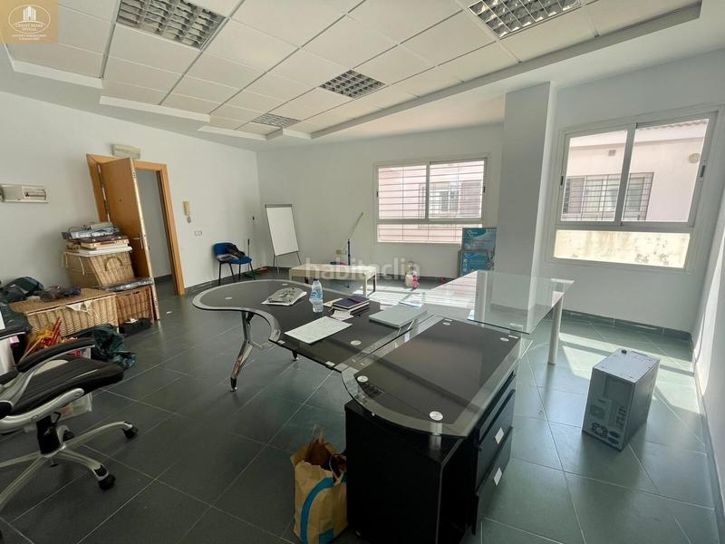 Foto fcc7f601-29fd-4c91-a707-5f83298aa4b9. Bureau dans Centro Bormujos