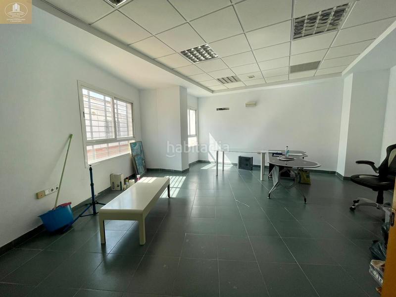 Foto afe6757c-6867-4dbb-85b4-7f6f4cda3830. Büro in Centro Bormujos