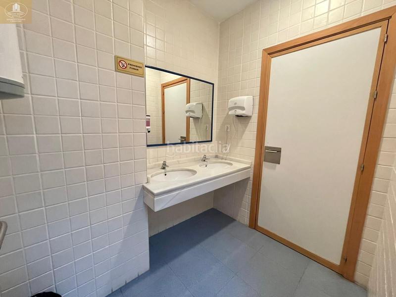 Foto a9e47bf8-523c-40c1-918a-c1333d1b503a. Ufficio in Centro Bormujos